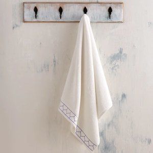 John Robshaw Linah Bath Towel 30x56 Periwinkle New with tags retail price: $65